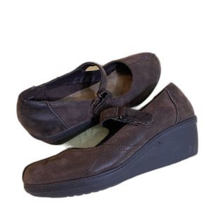 Nicole Mary Jane Wedges Shoes. Women. Brown. 8.5 W. Velvet Suede. Wide.